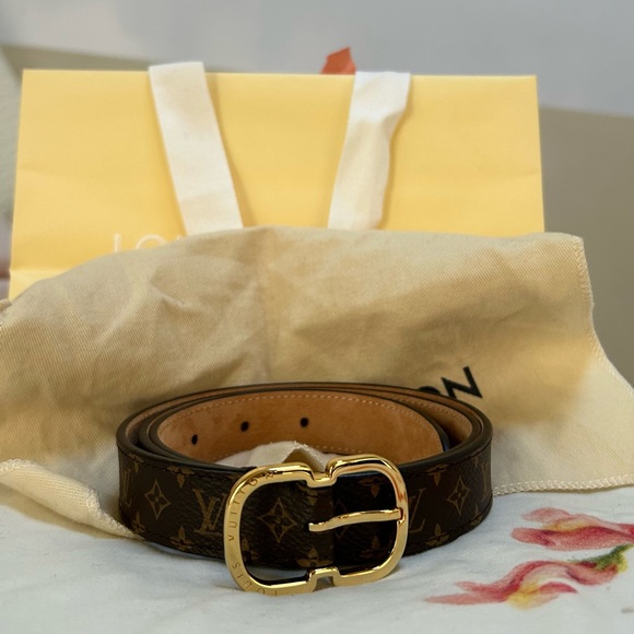 Brand new Louis Vuitton belt just purchased!!!! Never worn absolutely new! - Picture 3 of 8